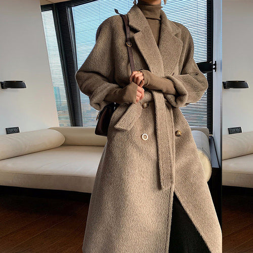 Solid Sail Sheep Camel Coat – Luxury & Warmth for Winter Elegance