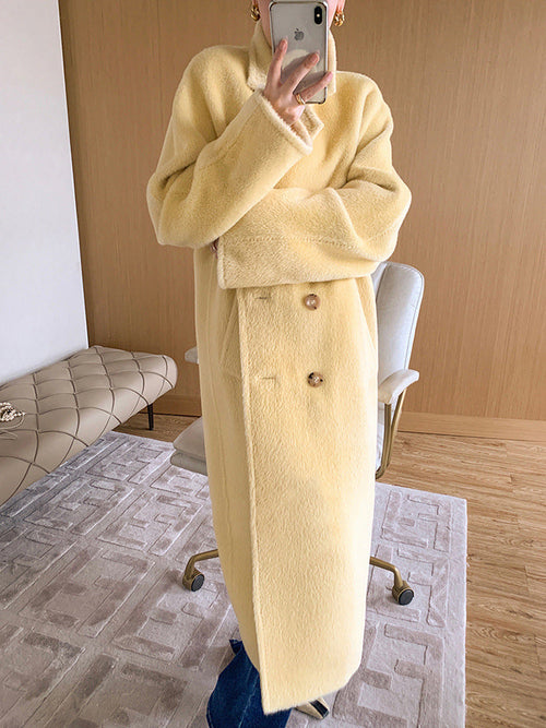 Solid Sail Sheep Camel Coat – Luxury & Warmth for Winter Elegance