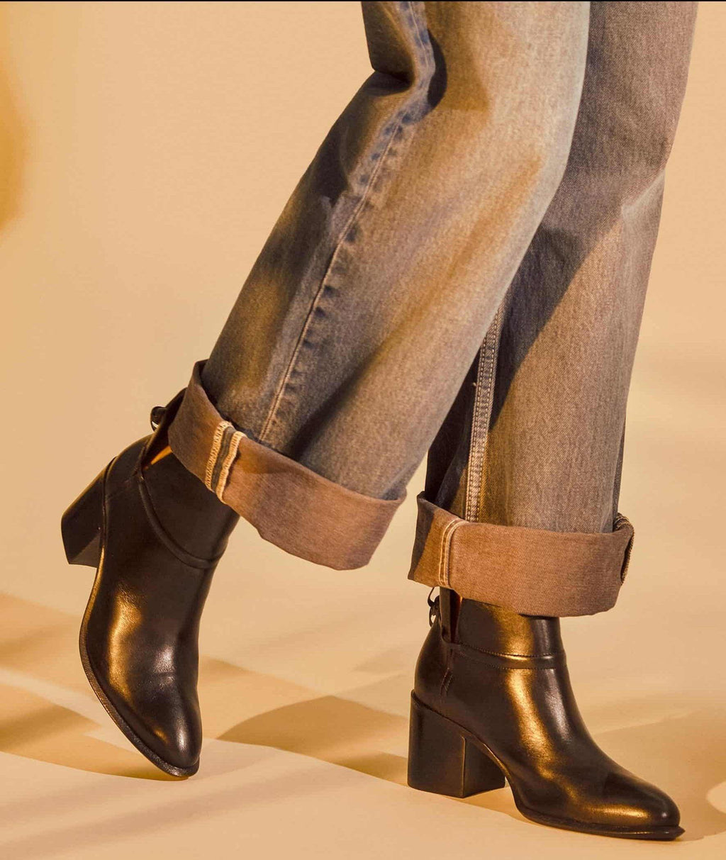 Brown Leather Ankle Boots Attalea – Women’s Block Heel Booties