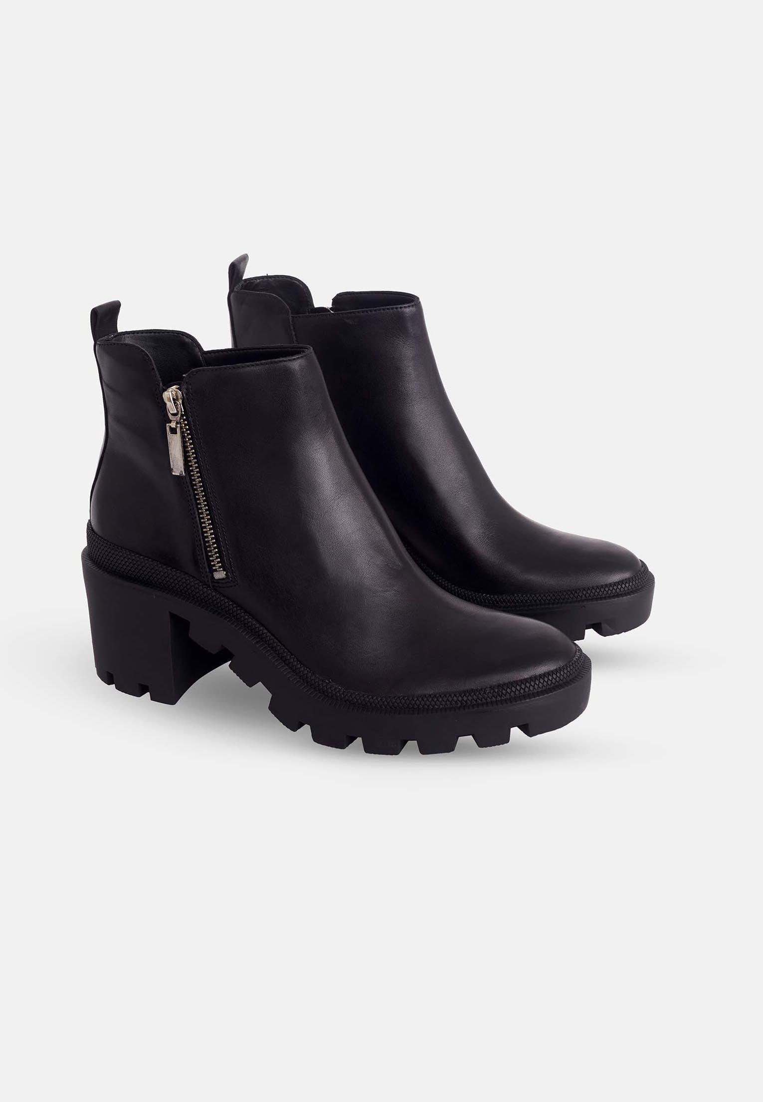 Black Goat Leather Ankle Boots Sophora – Women’s Round-Toe Block Heel